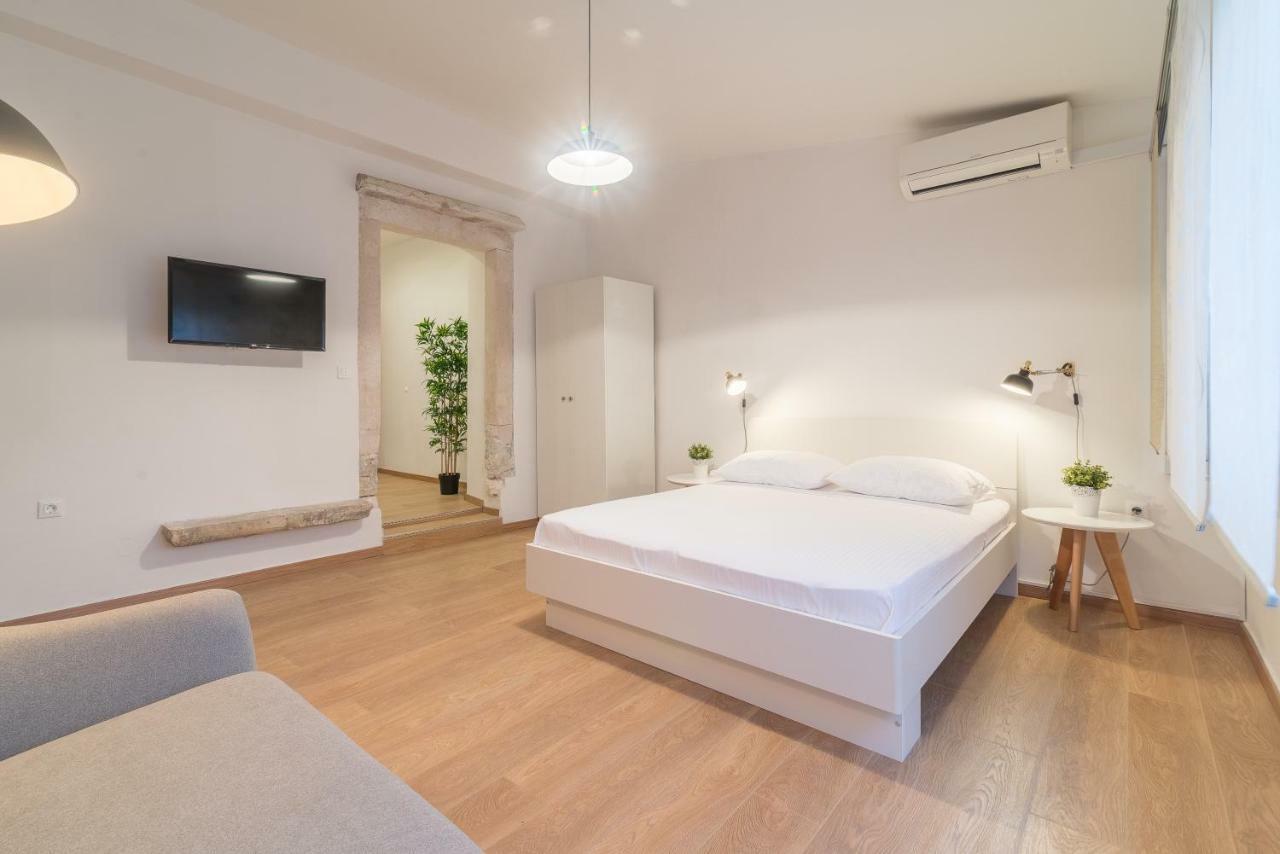 Studios & Apartments Porto Zadar Exterior foto