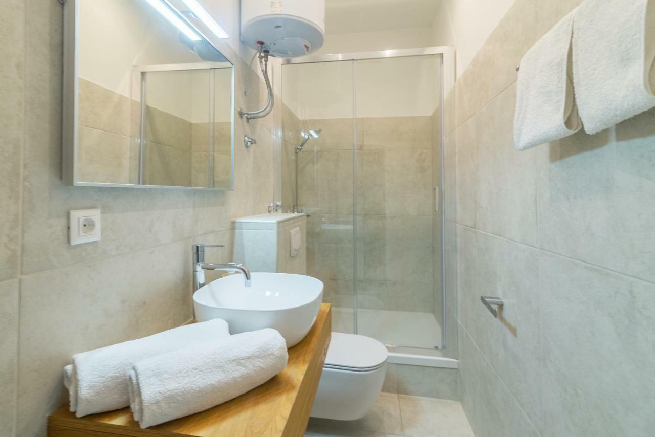 Studios & Apartments Porto Zadar Exterior foto